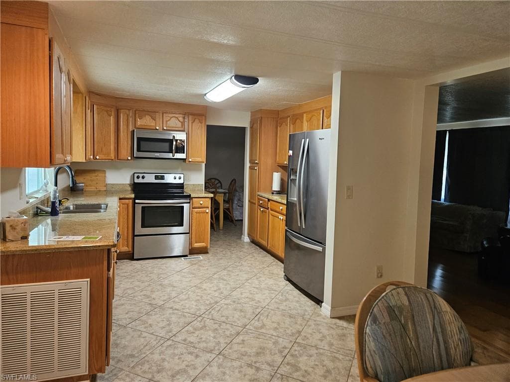 859 Manatee RD, NAPLES FL 34114-12