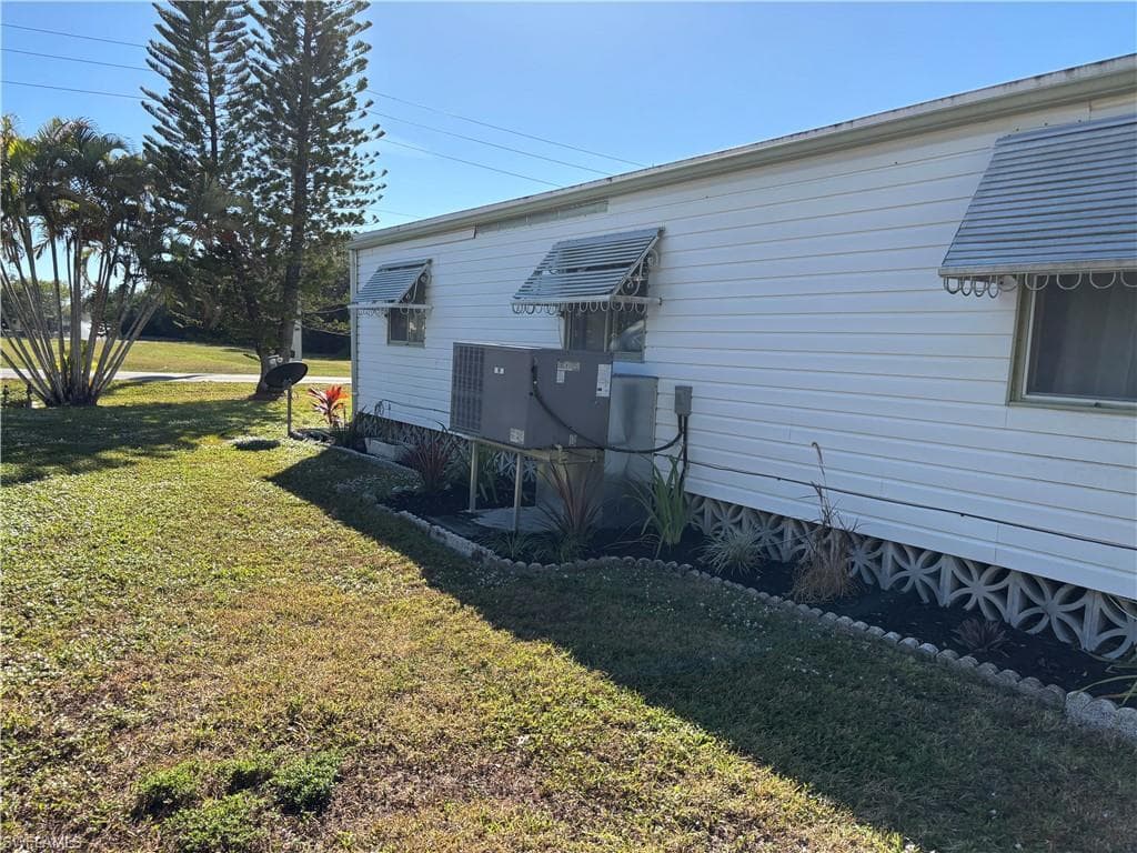 859 Manatee RD, NAPLES FL 34114-38