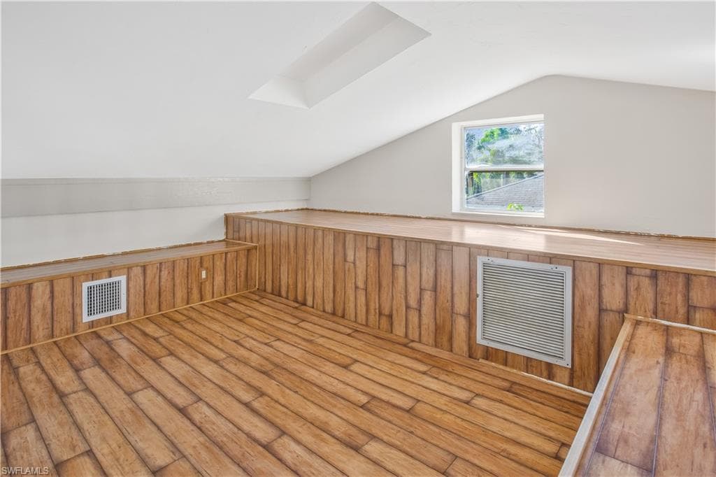 1039 Cardinal ST, NAPLES FL 34104-22