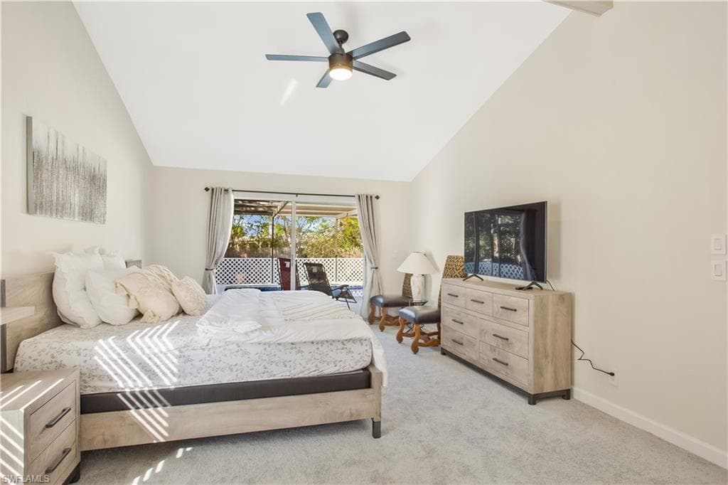 1039 Cardinal ST, NAPLES FL 34104-16