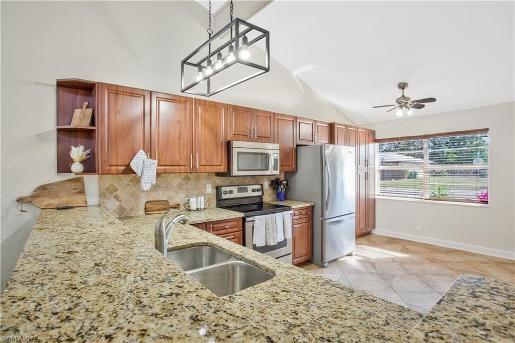 1039 Cardinal ST, NAPLES FL 34104-11