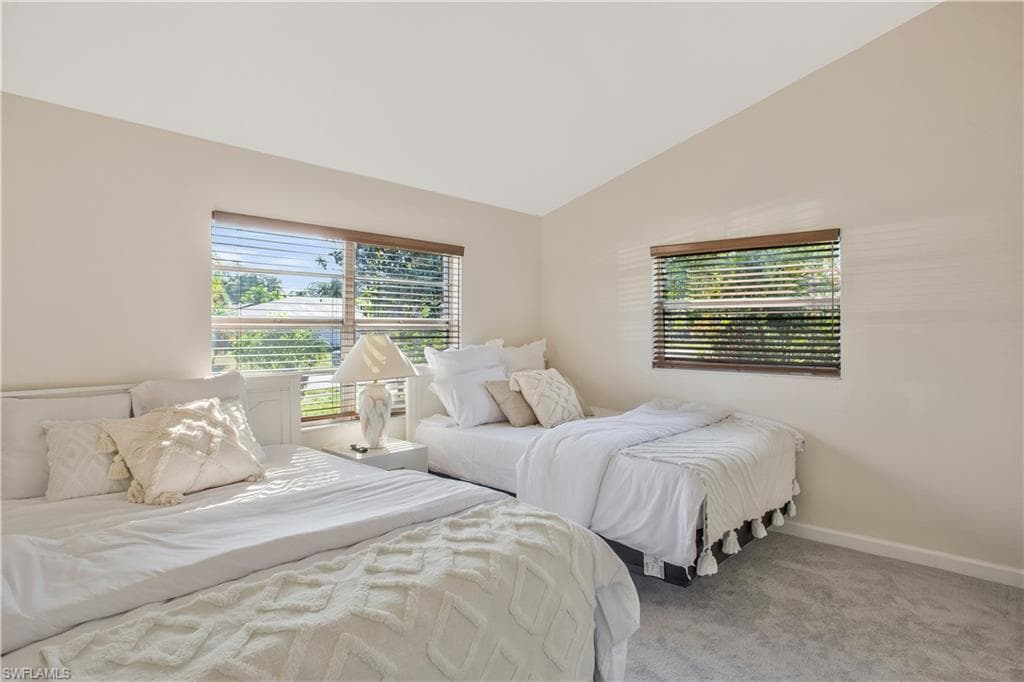 1039 Cardinal ST, NAPLES FL 34104-17