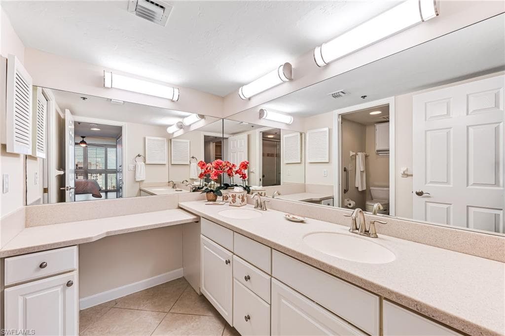 26225 Hickory BLVD 7D-18