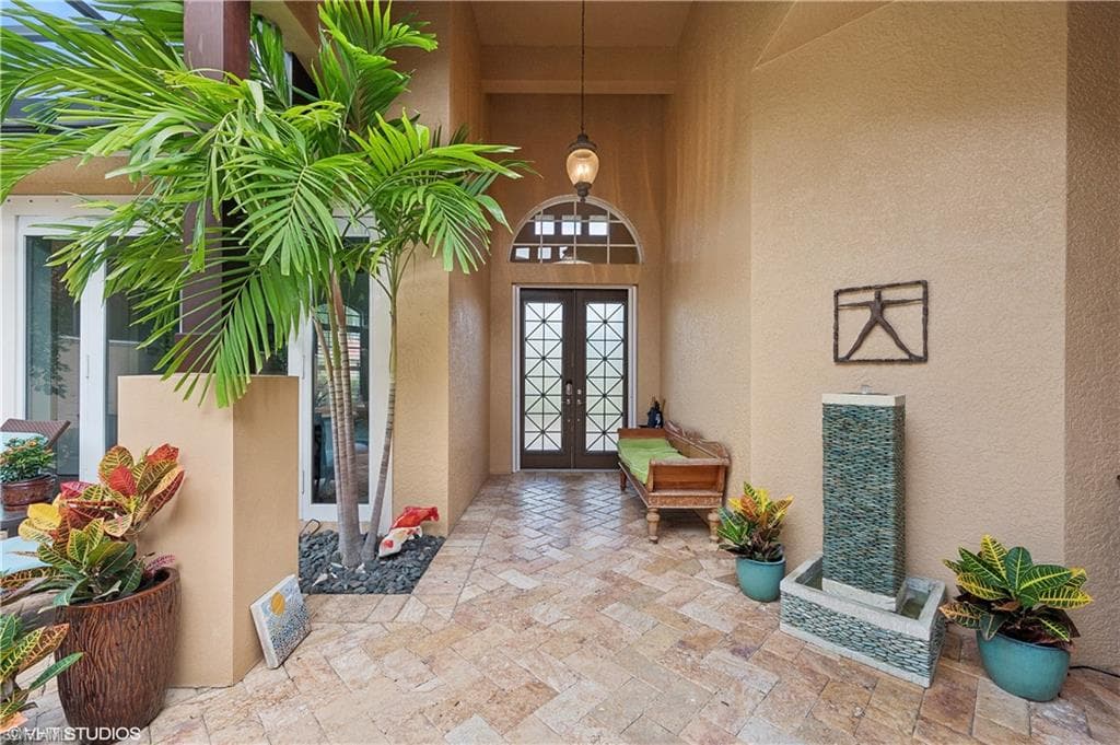 4908 Rustic Oaks CIR, NAPLES FL 34105-1