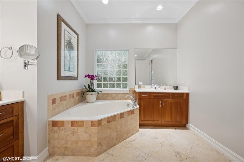 4908 Rustic Oaks CIR, NAPLES FL 34105-35
