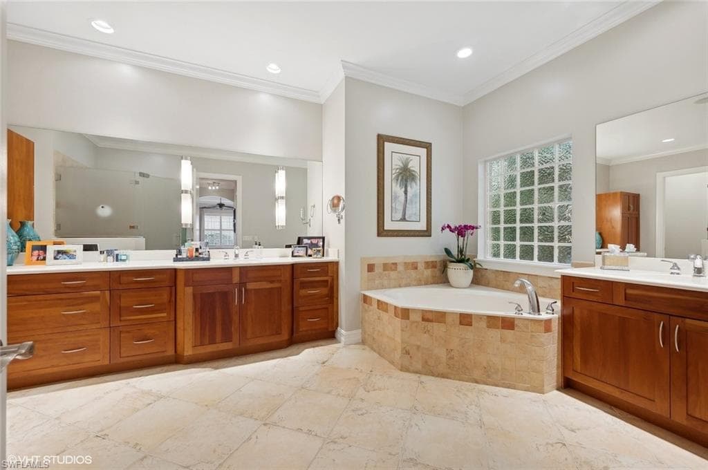 4908 Rustic Oaks CIR, NAPLES FL 34105-34