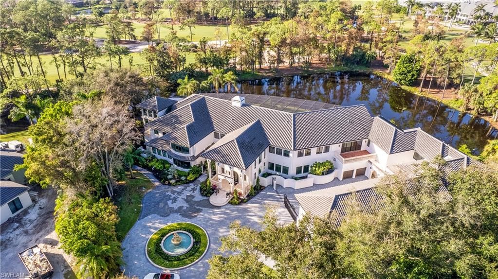 13323 Rosewood LN, NAPLES FL 34119-2