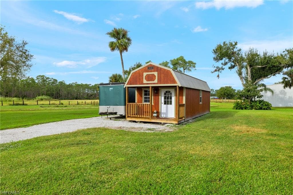 19731 State Road 31, NORTH FORT MYERS FL 33917-6