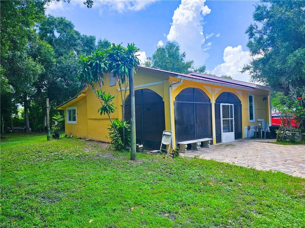 571 E Lincoln AVE, LABELLE FL 33935-6
