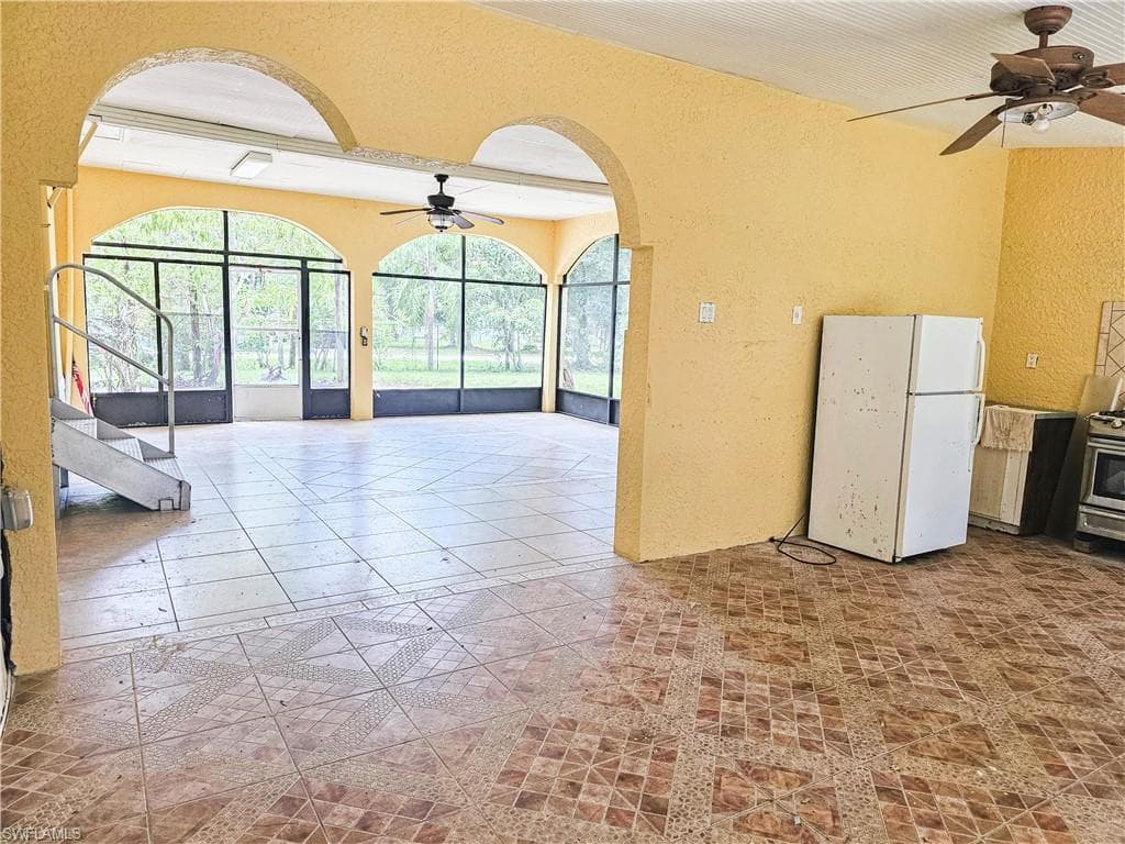 571 E Lincoln AVE, LABELLE FL 33935-17