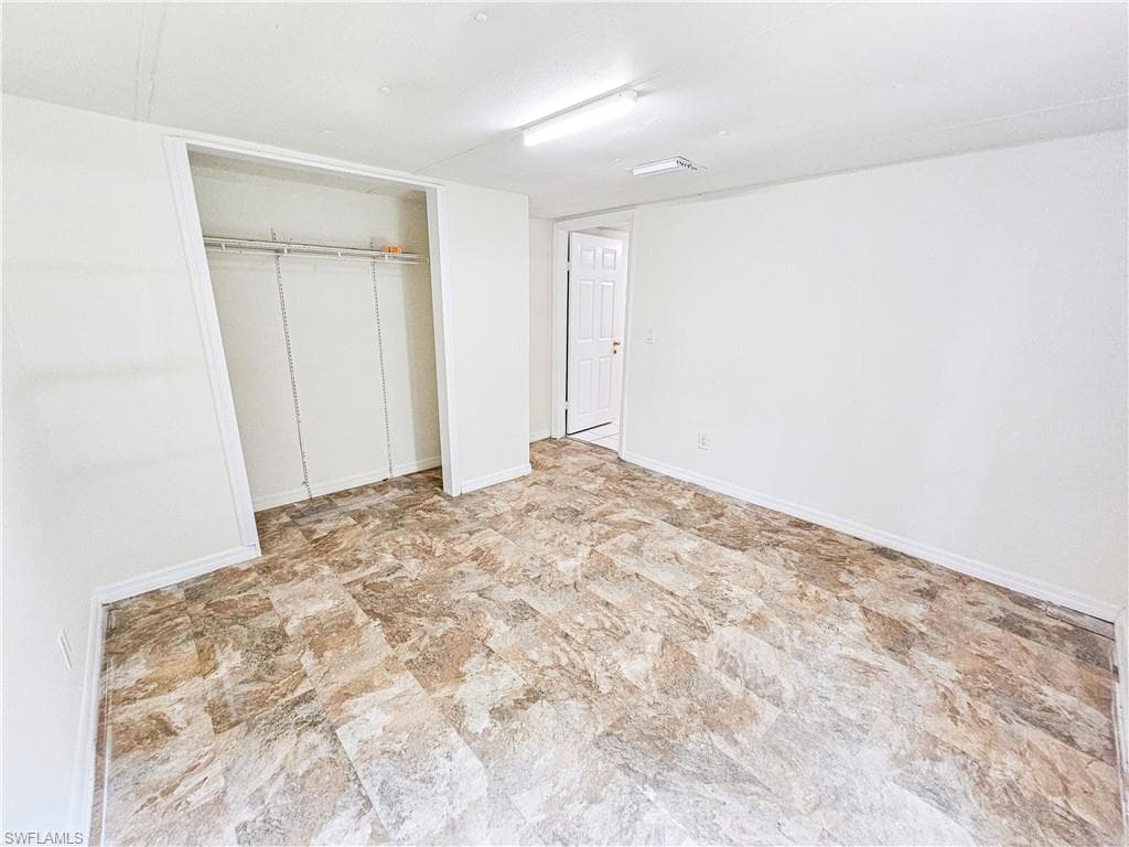 571 E Lincoln AVE, LABELLE FL 33935-24