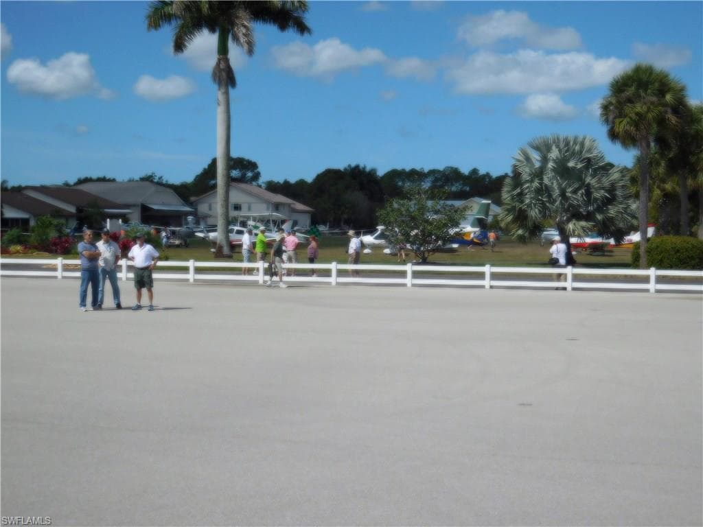 4085 SKYWAY DR LOT#33, NAPLES FL 34112-11