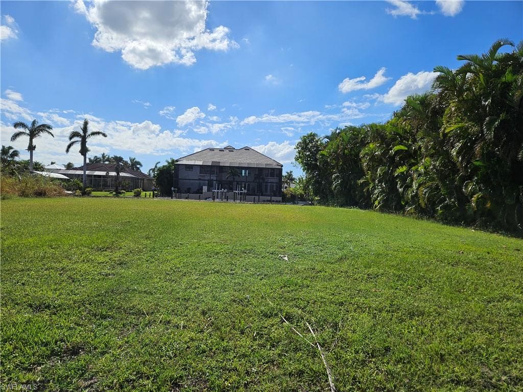 126 Montrose DR, FORT MYERS FL 33919-9