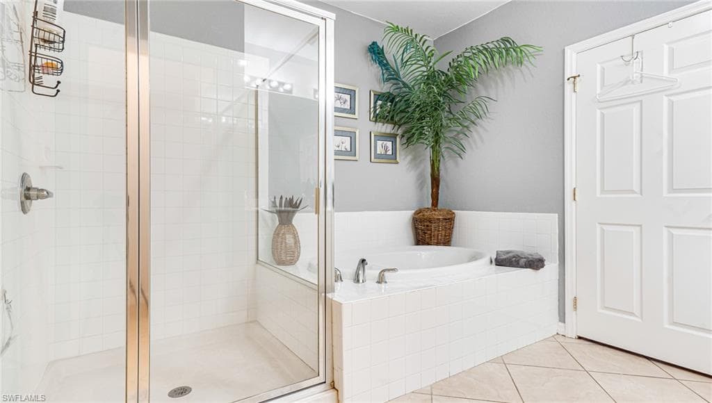 14801 Reflection Key CIR # 212, FORT MYERS FL 33907-22