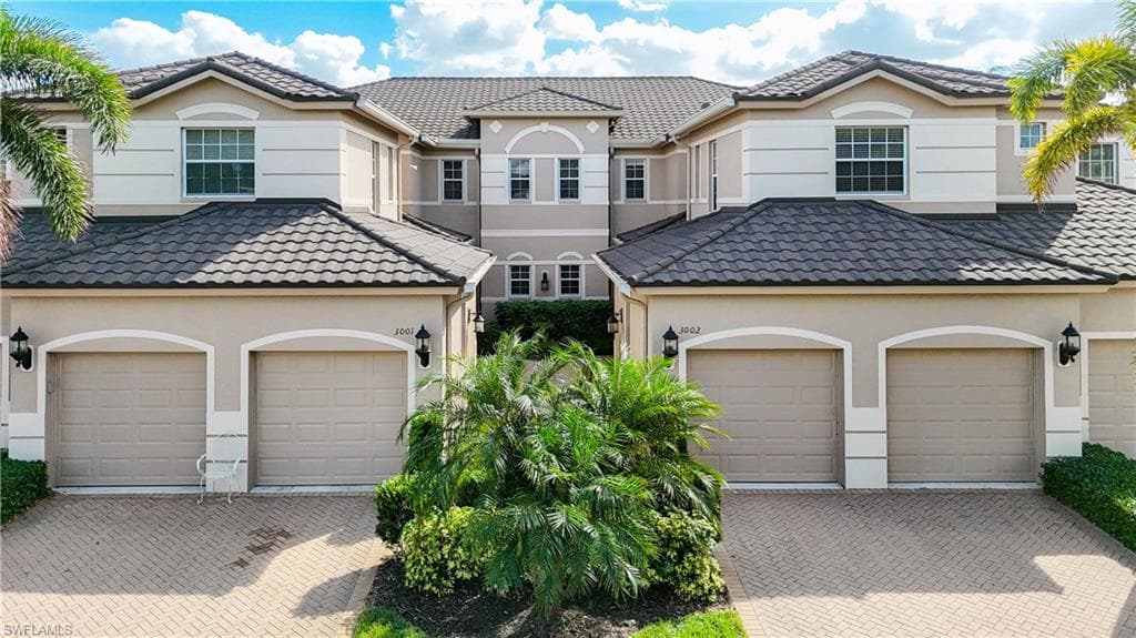 722 Regency Reserve CIR # 3001, NAPLES FL 34119-47