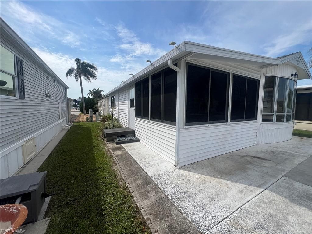 3241 Ott LN, BONITA SPRINGS FL 34134-2