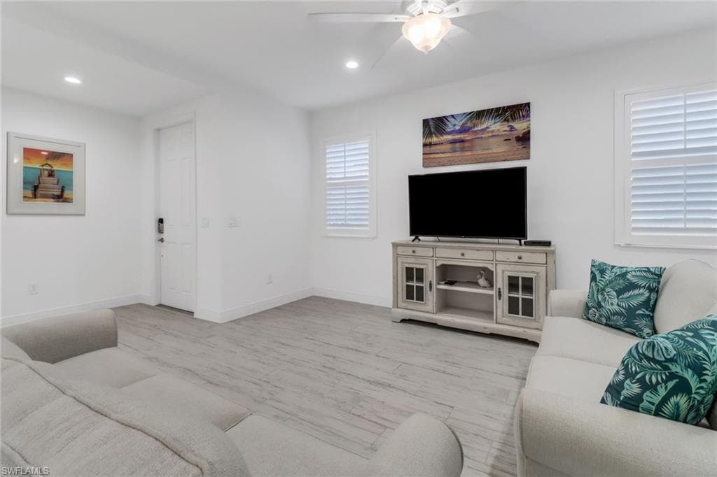 6953 Avalon CIR # 1801, NAPLES FL 34112-11