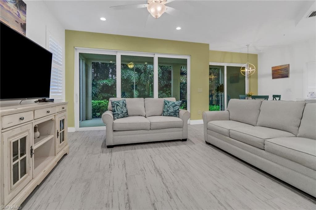 6953 Avalon CIR # 1801, NAPLES FL 34112-2