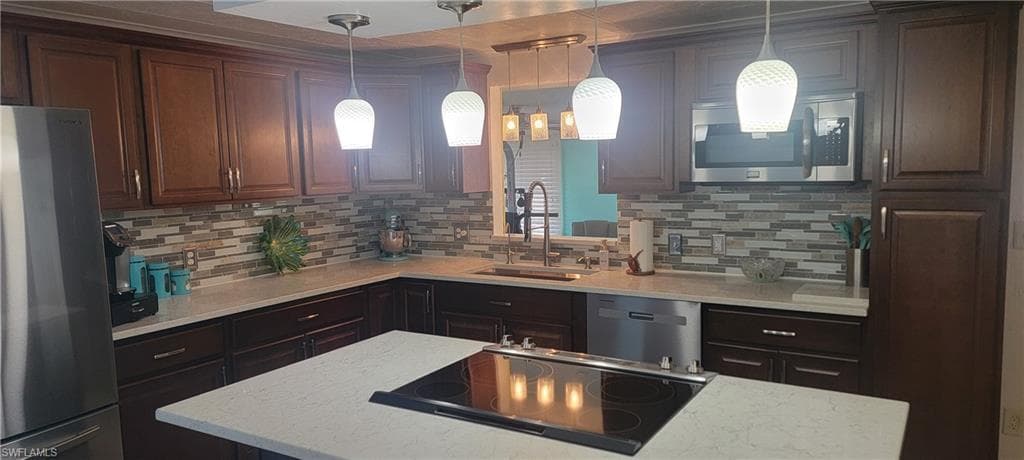 4705 Fiji LN, BONITA SPRINGS FL 34134-5