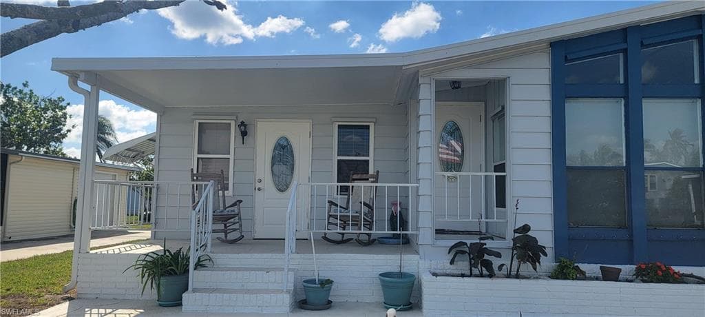 4705 Fiji LN, BONITA SPRINGS FL 34134-2