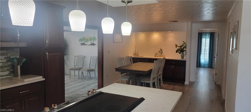 4705 Fiji LN, BONITA SPRINGS FL 34134-8