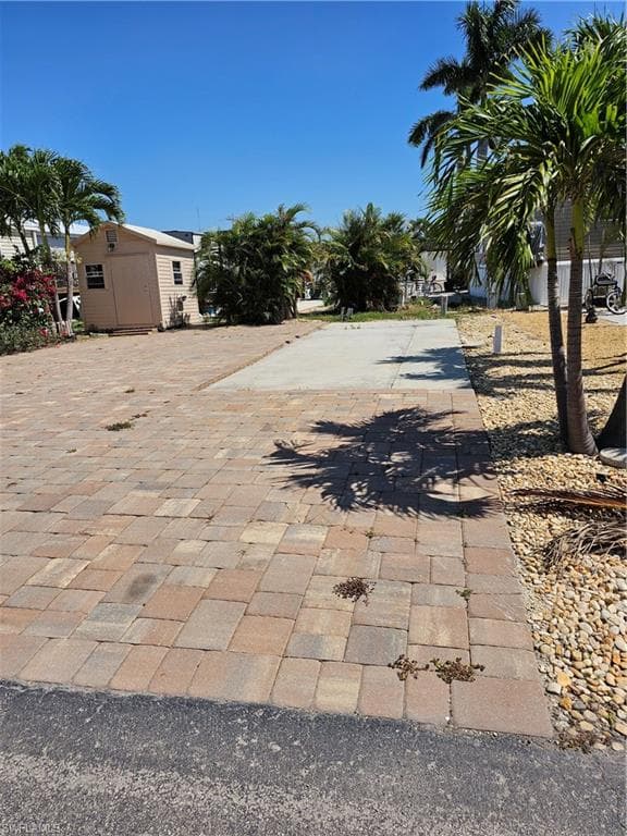 5628 Red Bird LN, FORT MYERS FL 33908-7