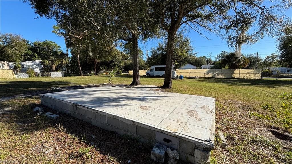 7890 Marx DR, NORTH FORT MYERS FL 33917-42