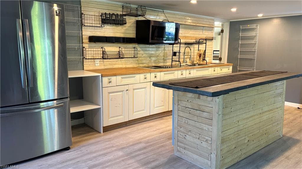 7890 Marx DR, NORTH FORT MYERS FL 33917-15