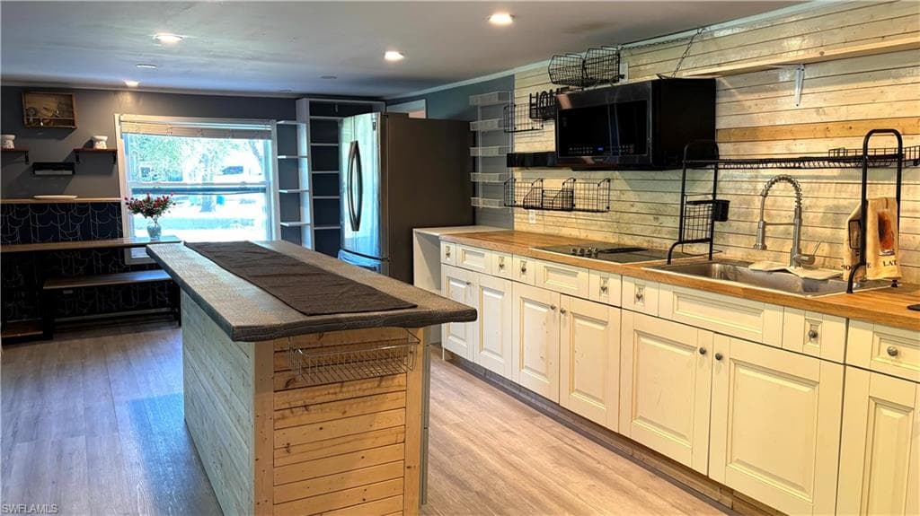 7890 Marx DR, NORTH FORT MYERS FL 33917-14