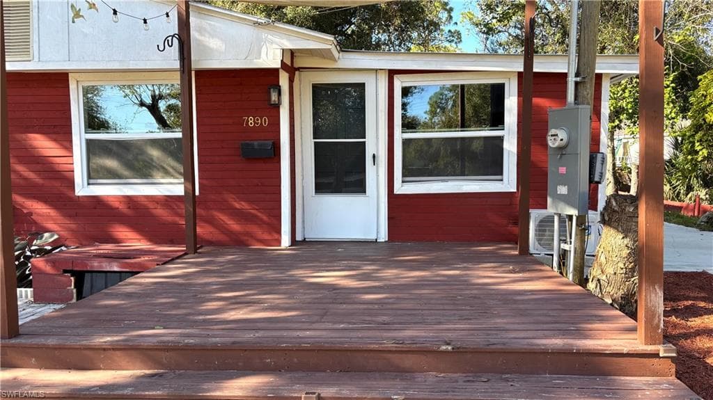 7890 Marx DR, NORTH FORT MYERS FL 33917-3