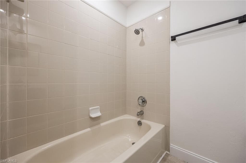 11674 Pointe Circle DR, FORT MYERS FL 33908-19