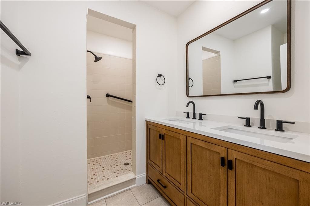 11674 Pointe Circle DR, FORT MYERS FL 33908-24