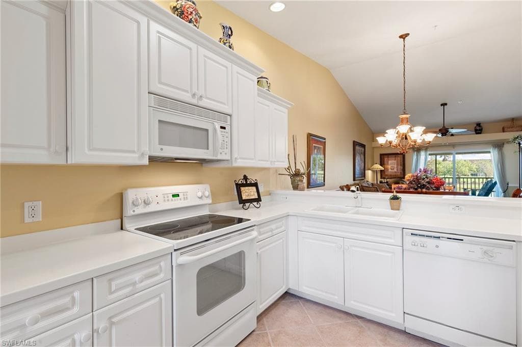 2860 Cypress Trace CIR # 1825, NAPLES FL 34119-7