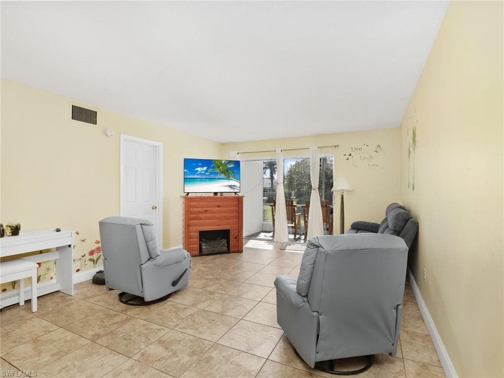 1510 Memoli LN # 2, FORT MYERS FL 33919-8