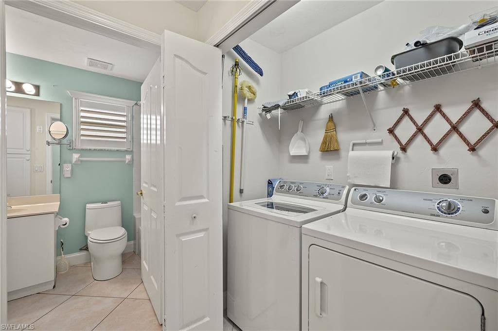 550 Captn Kate CT # 22, NAPLES FL 34110-9