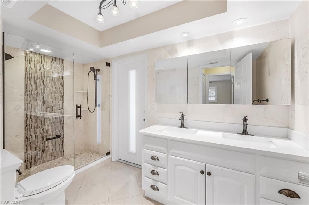 13750 McGregor BLVD, FORT MYERS FL 33919-26