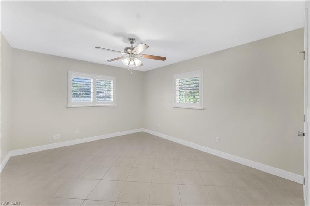 13750 McGregor BLVD, FORT MYERS FL 33919-25