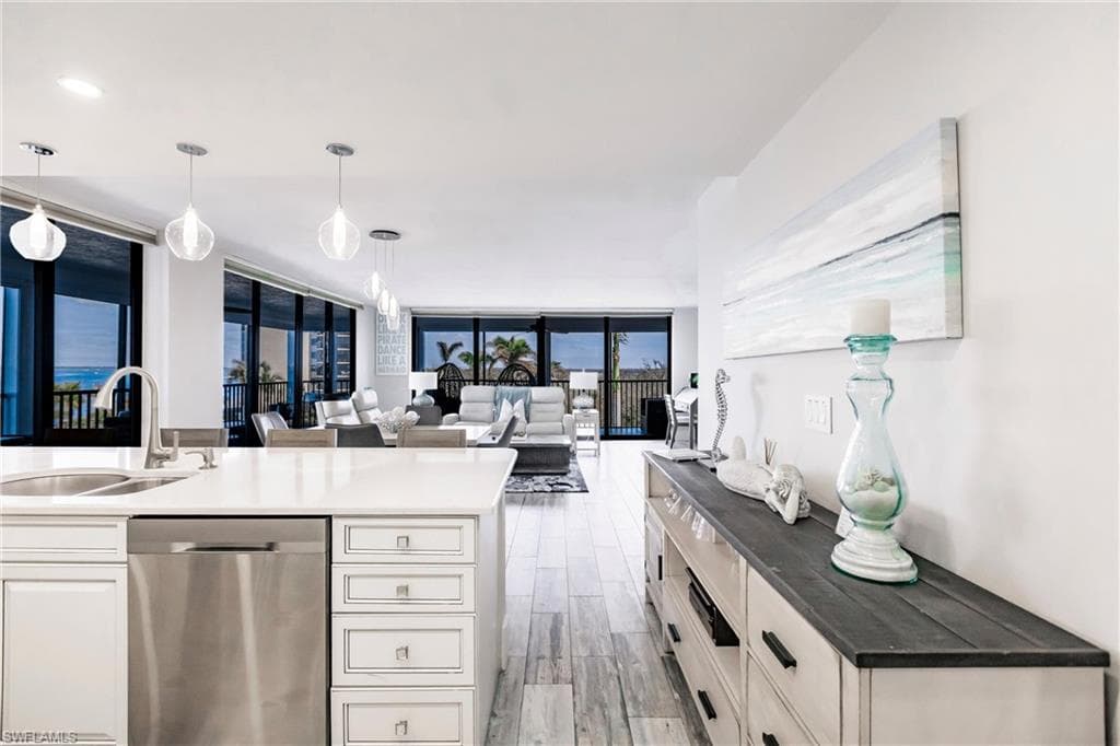 17170 Harbour Point DR # 437, FORT MYERS FL 33908-12