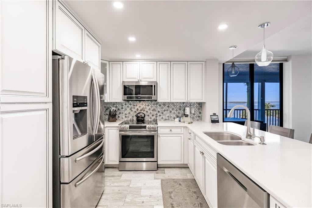 17170 Harbour Point DR # 437, FORT MYERS FL 33908-8