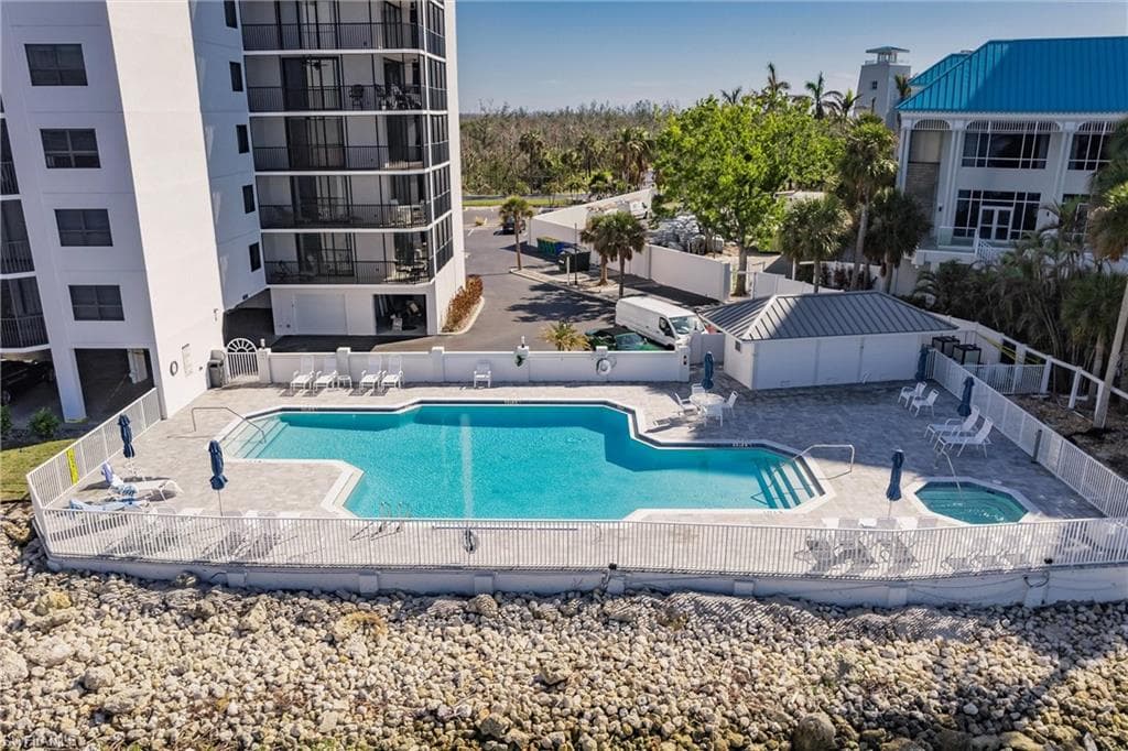 17170 Harbour Point DR # 437, FORT MYERS FL 33908-37