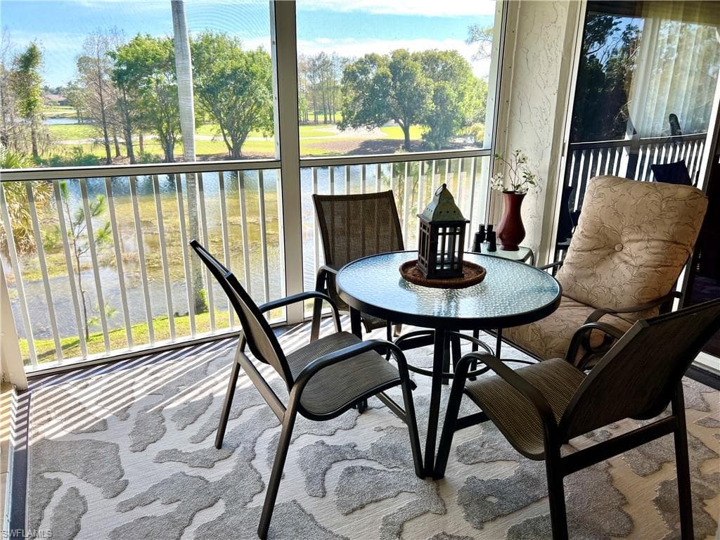 5515 Rattlesnake Hamm RD # 301, NAPLES FL 34113-12