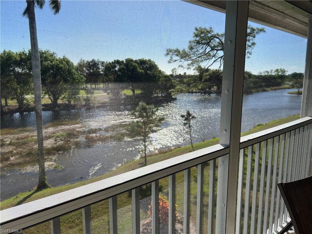 5515 Rattlesnake Hamm RD # 301, NAPLES FL 34113-2