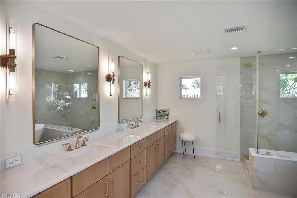 381 Norwood CT, FORT MYERS FL 33919-22