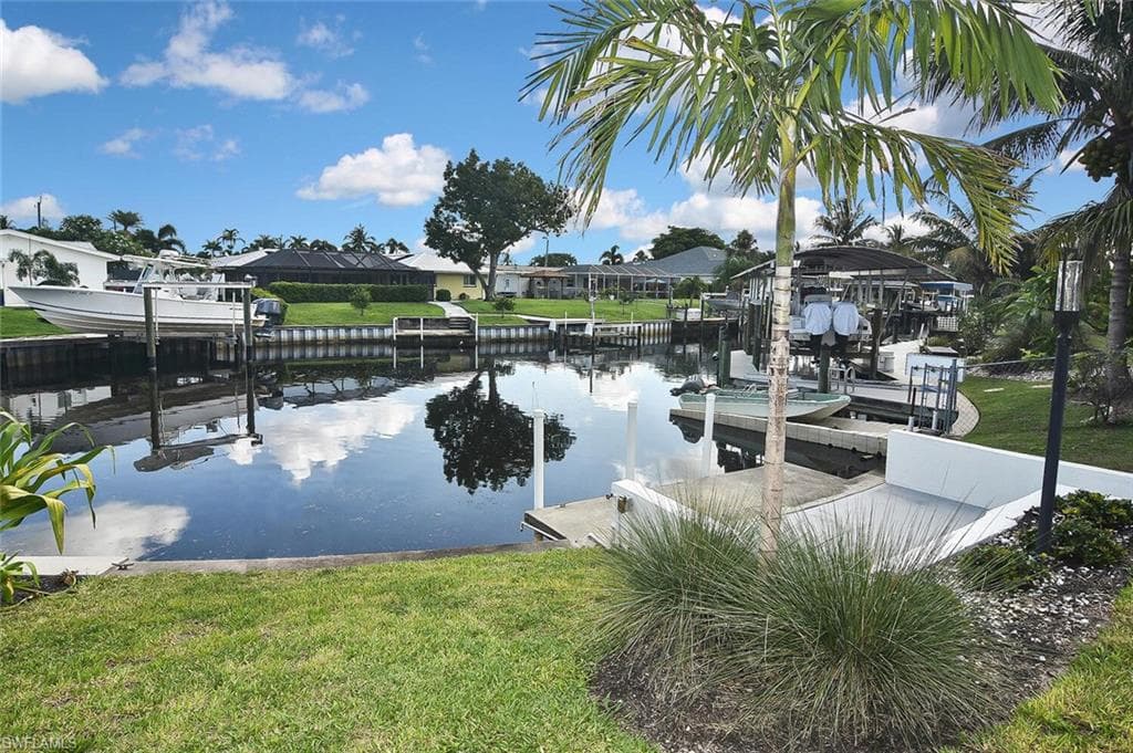 381 Norwood CT, FORT MYERS FL 33919-1