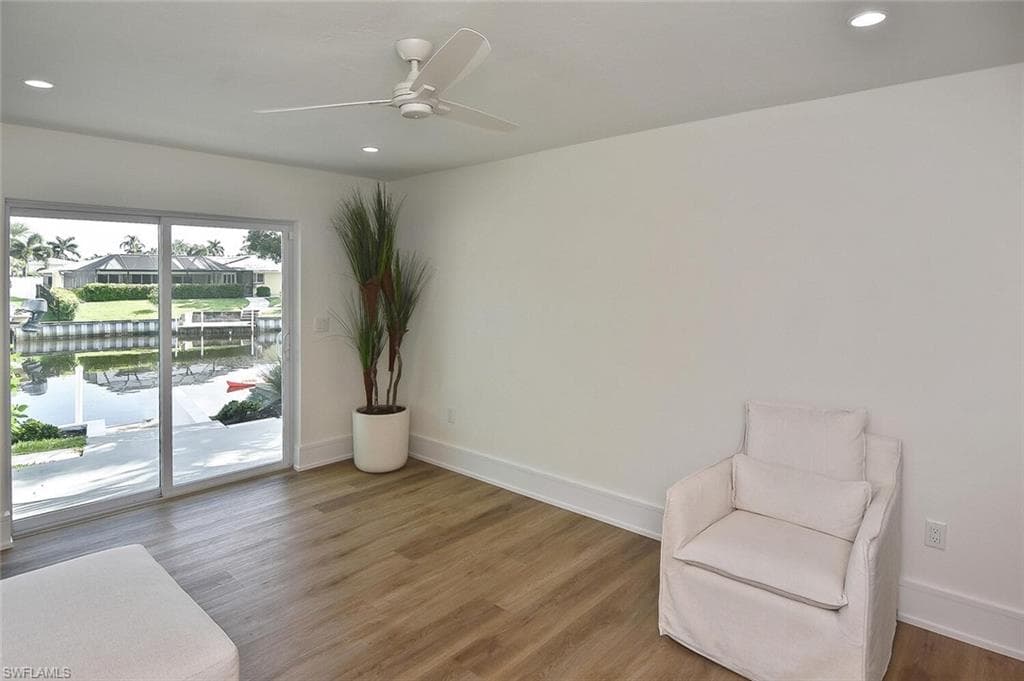 381 Norwood CT, FORT MYERS FL 33919-27