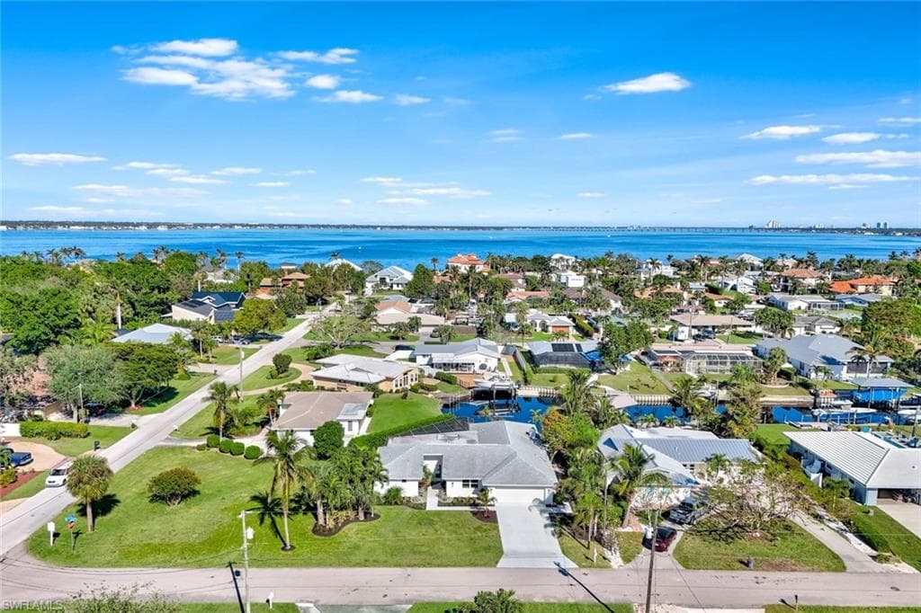 381 Norwood CT, FORT MYERS FL 33919-38