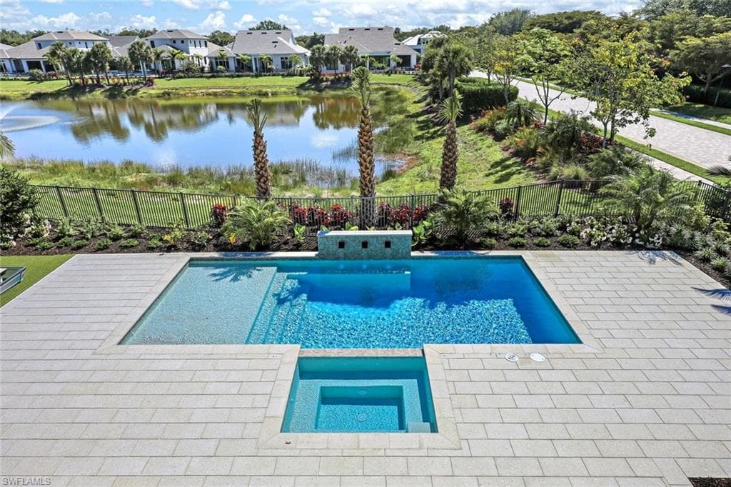 16728 Enclave CIR, NAPLES FL 34110-37