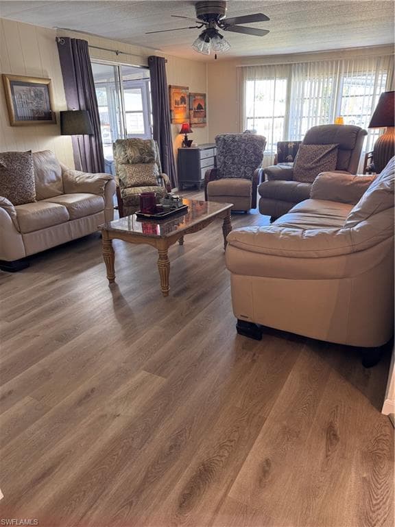 264 Shoreland DR, FORT MYERS FL 33905-11