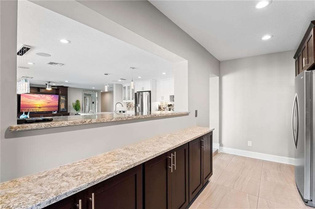 18404 Cutlass DR, FORT MYERS BEACH FL 33931-16