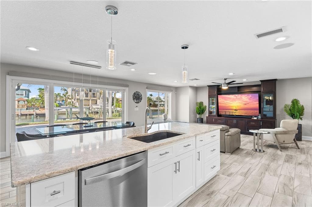 18404 Cutlass DR, FORT MYERS BEACH FL 33931-13